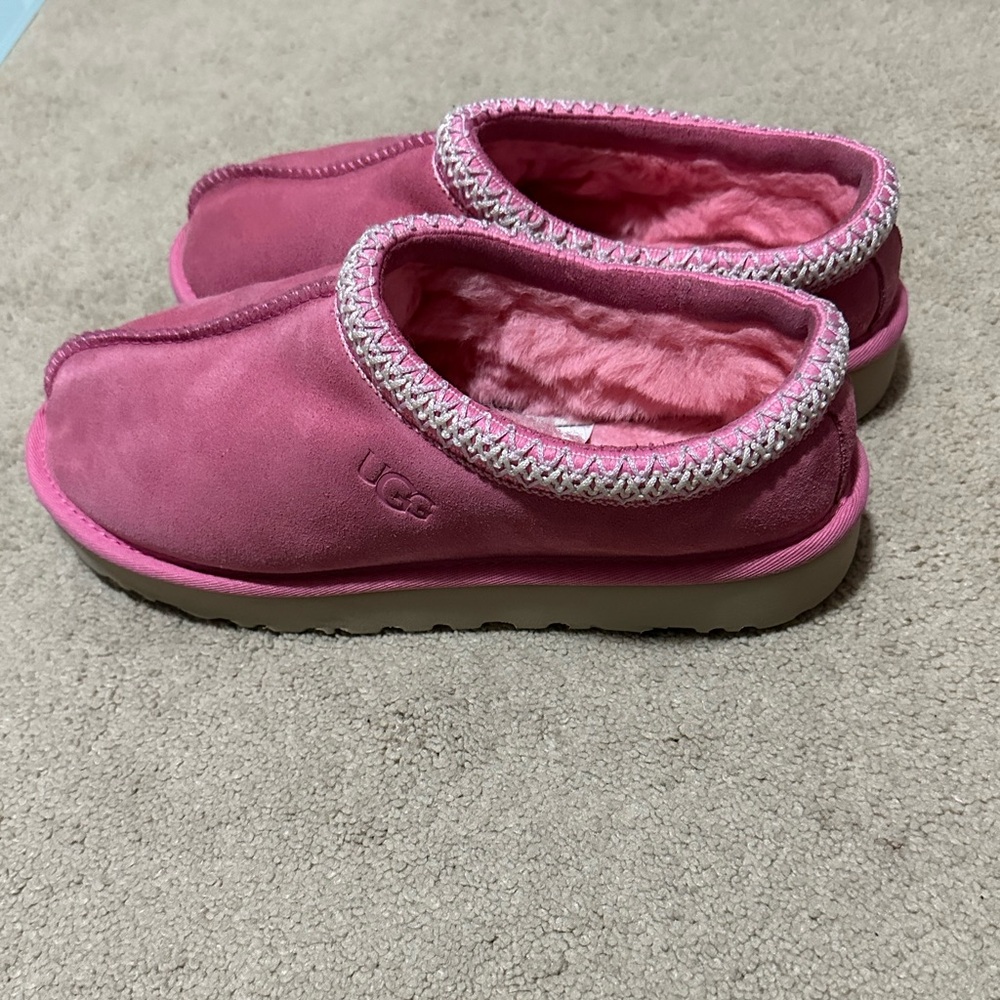 UGG Tasman